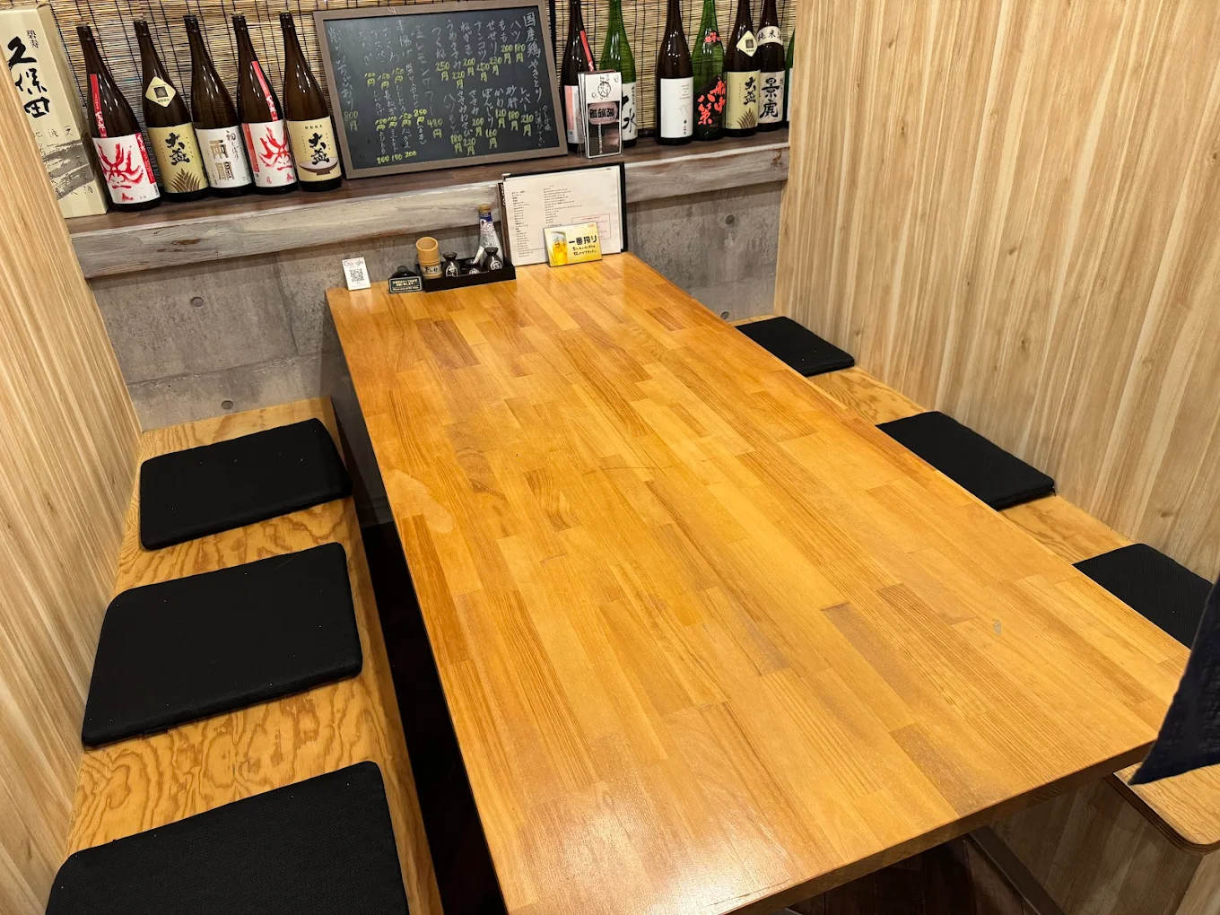 やきとりおおくら 店内